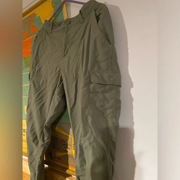 Columbia pants. Omni-wick. Sz 14 regular. Cargo packets. Lightweight. - Picture 6 of 8